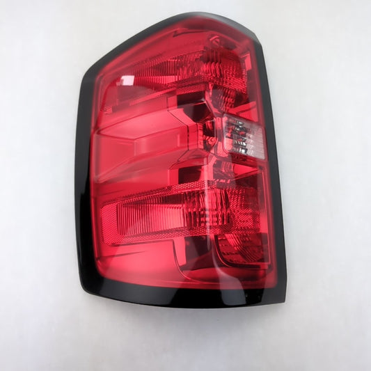 GM Damage 2014 2015 Chevrolet Silverado 1500 Left Driver Side Taillight Tail Lamp