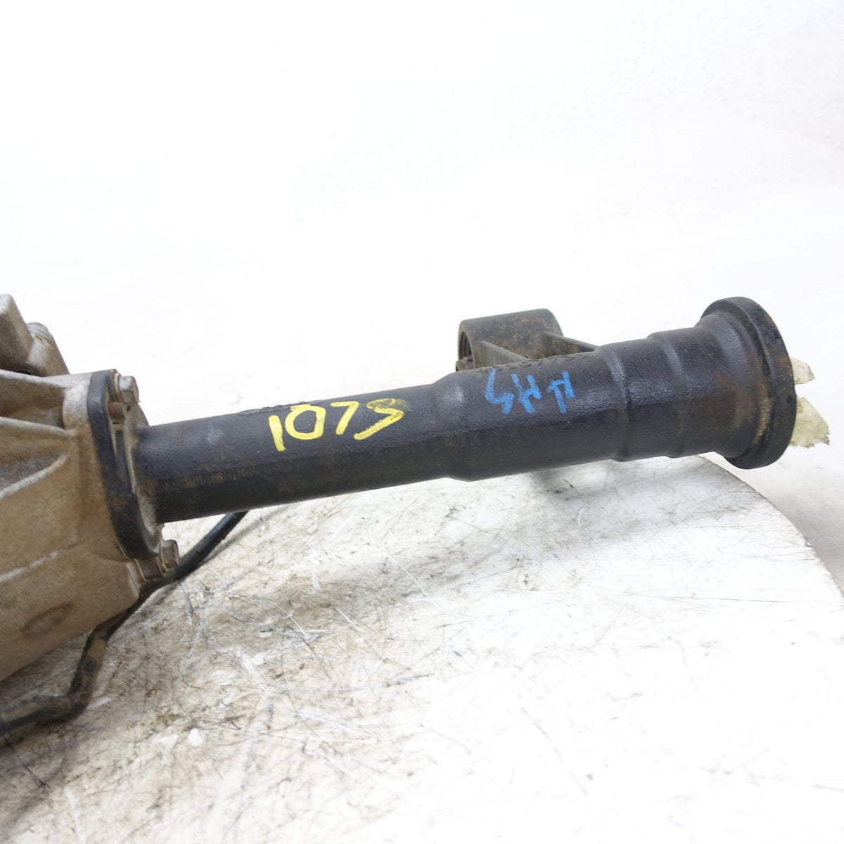 2016 2017 2018 2019 Nissan Titan XD 5.0L Diesel Front Carrier Differential - image 3