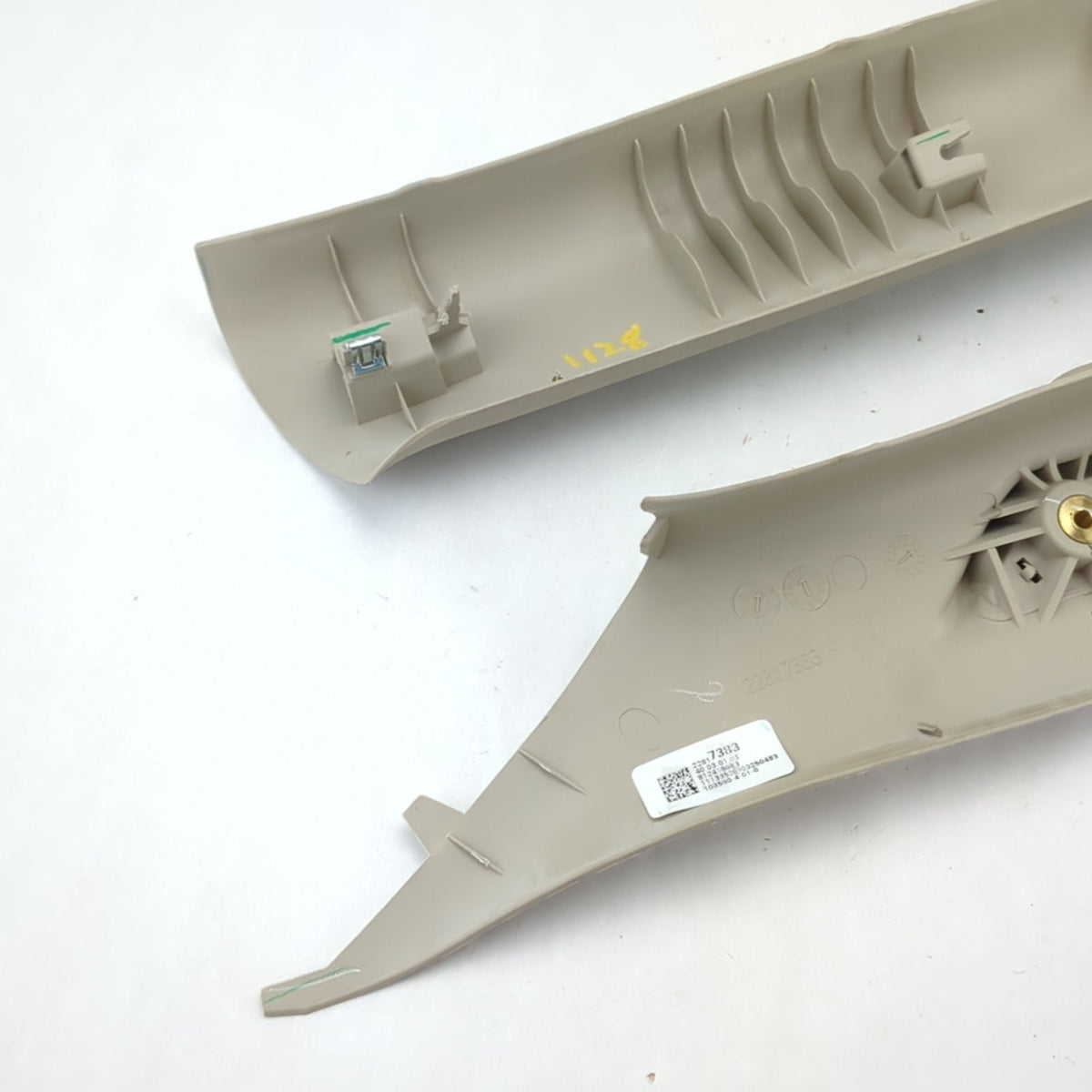 Chevrolet 2014 2015 2016 2017 2018 Silverado Sierra A-Pillar Pillar Post Trim Panel Set