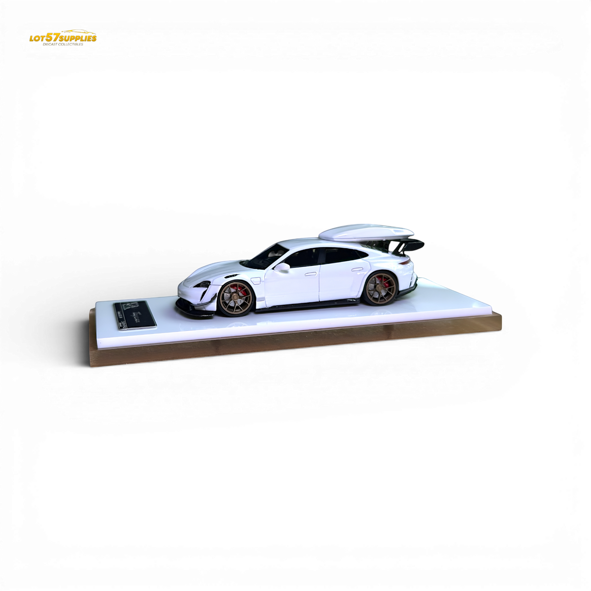 404ERROR Porsche Taycan White with Roof Box 1:64