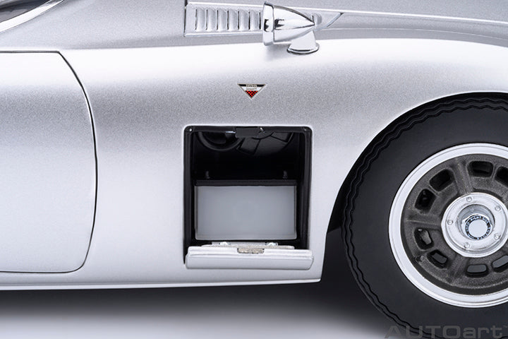 AUTOart 1967 Toyota 2000GT (Upgraded Version) Silver 1:18