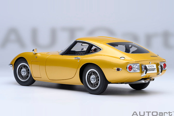 AUTOart 1967 Toyota 2000GT (Upgraded Version) Gold 1:18