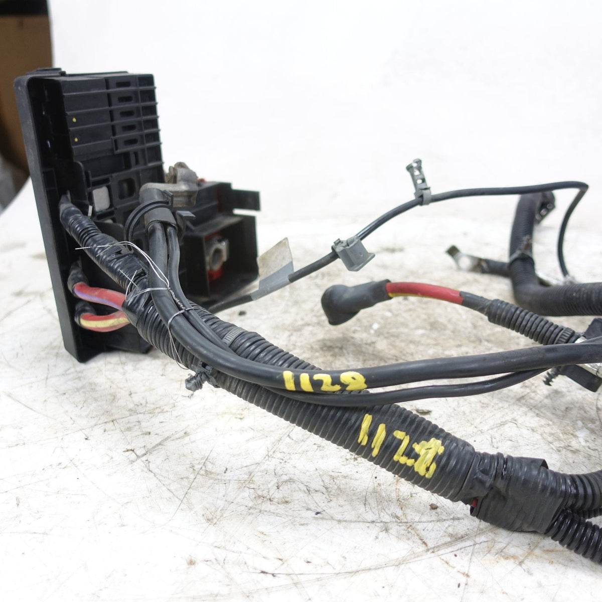 GM 2014 2015 2016 Silverado Sierra 1500 Battery Cable Fuse Box Harness Assembly