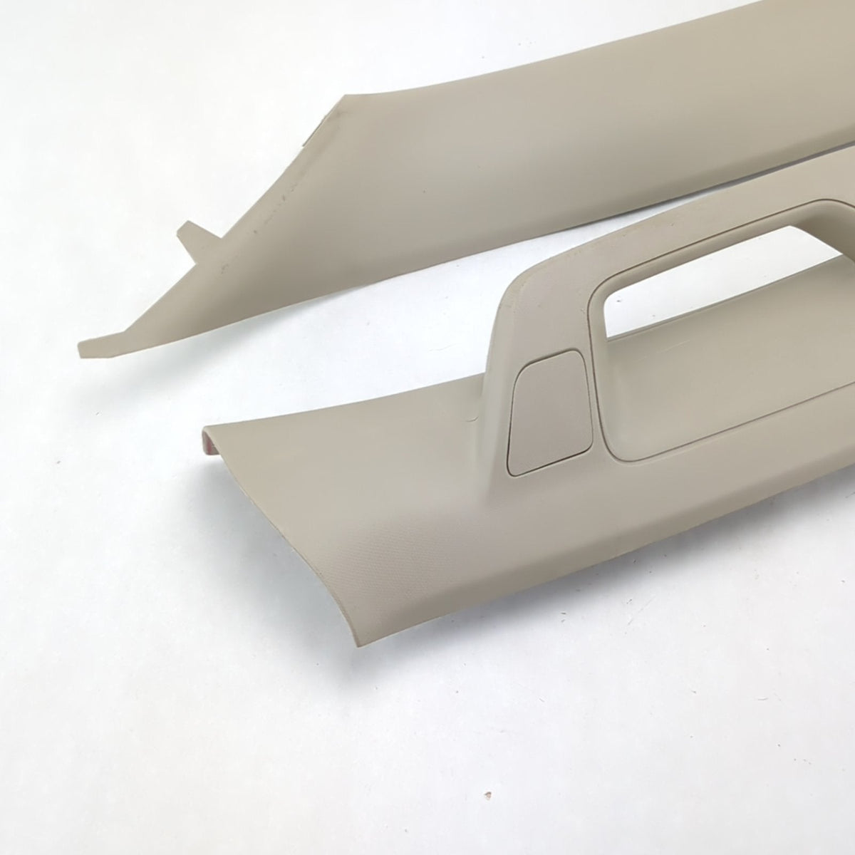 Chevrolet 2014 2015 2016 2017 2018 Silverado Sierra A-Pillar Pillar Post Trim Panel Set