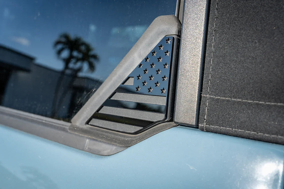 Red Line Acrylic Rear Triangle Flags - 2021+ Bronco