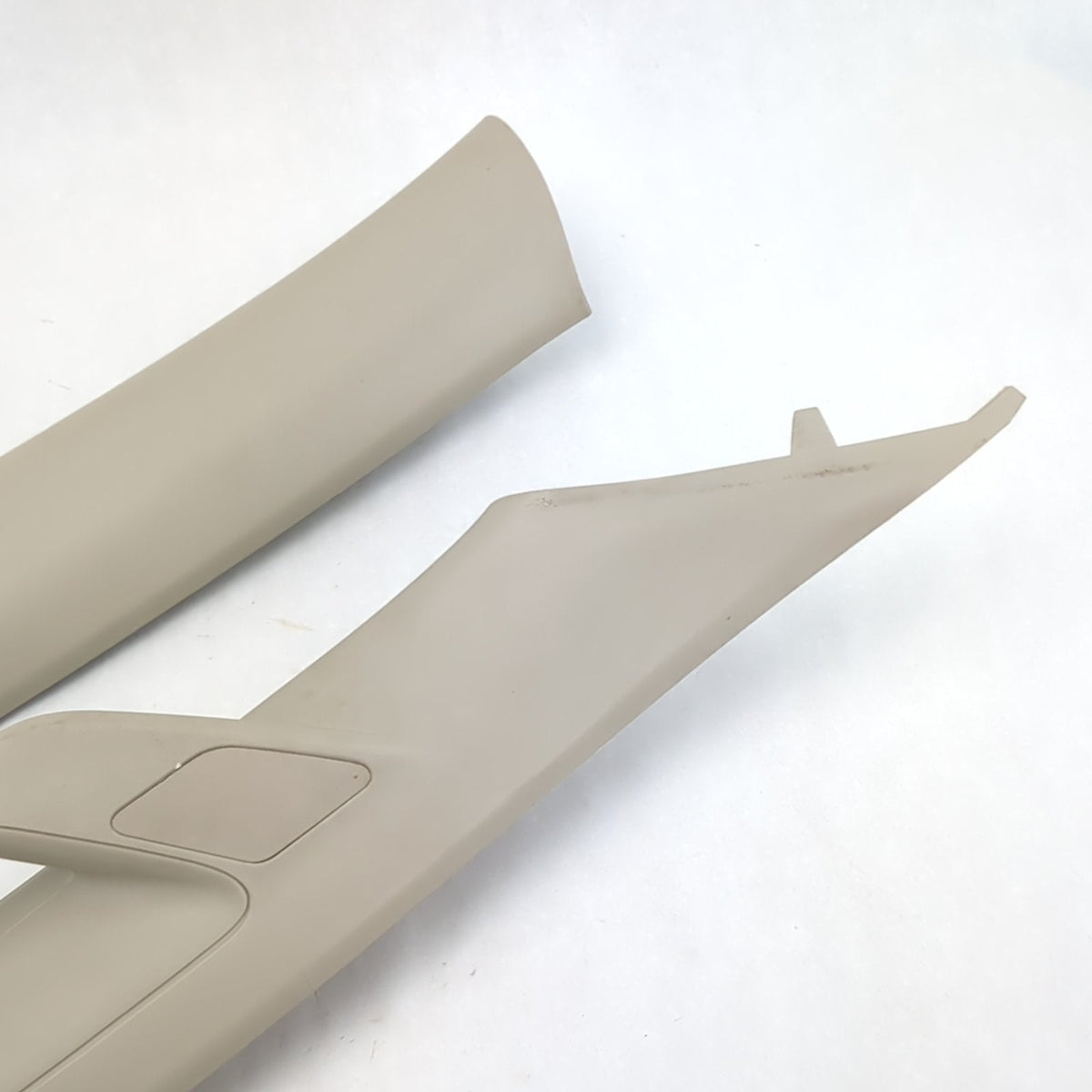 Chevrolet 2014 2015 2016 2017 2018 Silverado Sierra A-Pillar Pillar Post Trim Panel Set