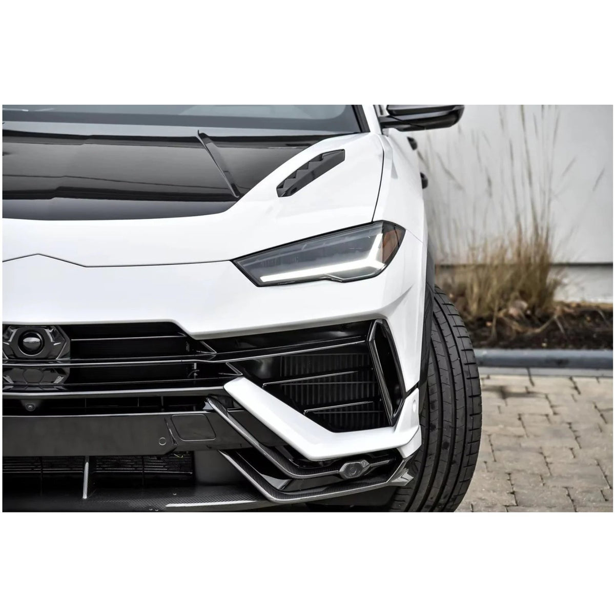 Bull Boost AX Style Dry Carbon Fiber Front Splitter Lip for Lamborghini Urus - image 3