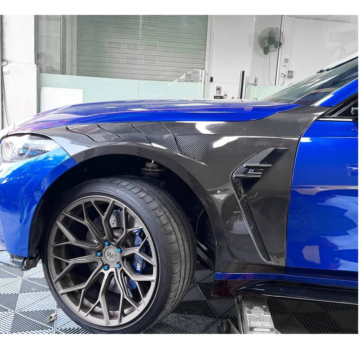Bull Boost Carbon Fiber Front Vented Fenders for BMW G80 M3 G82 G83 M4