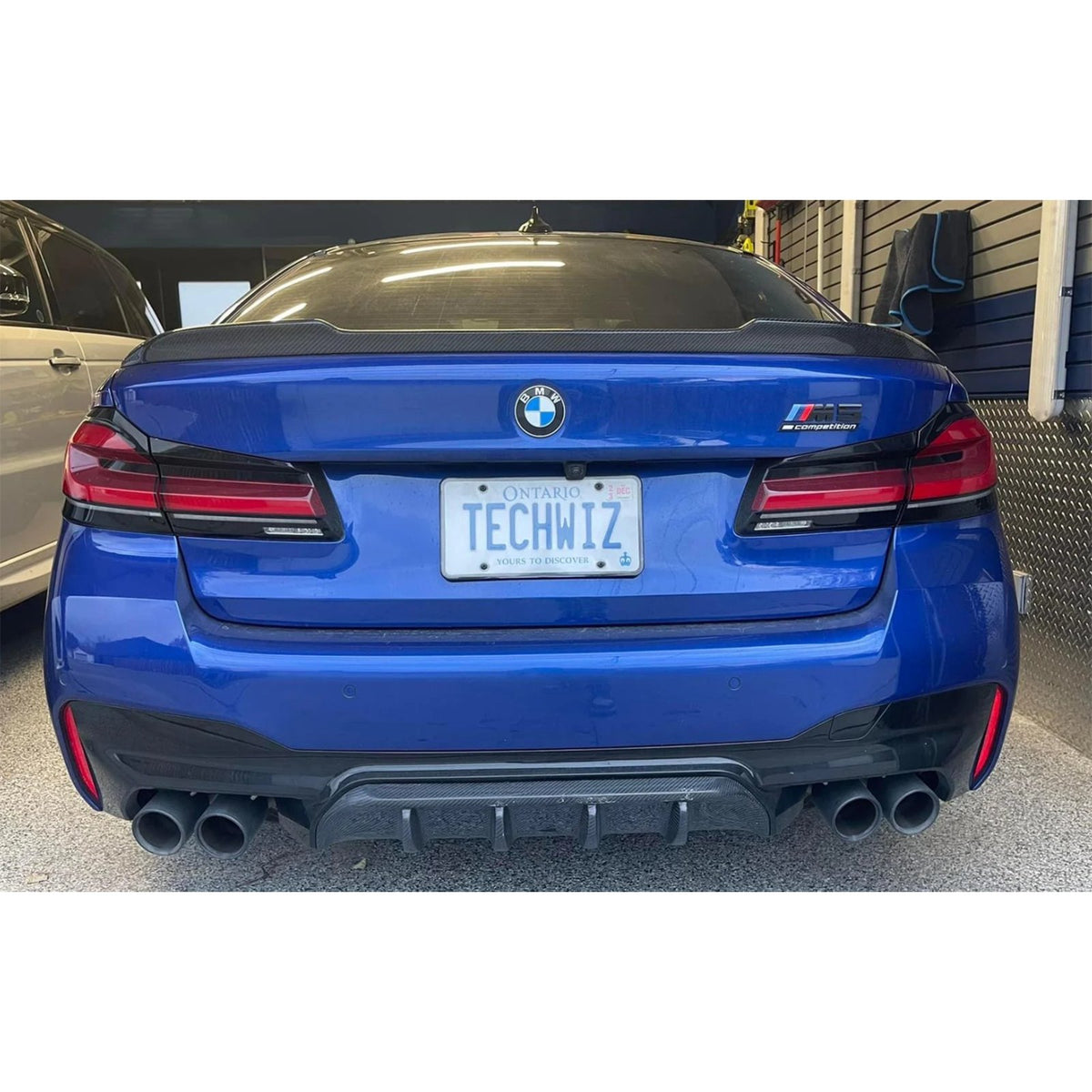 Bull Boost M Performance Style Carbon Fiber Rear Diffuser for BMW F90 M5