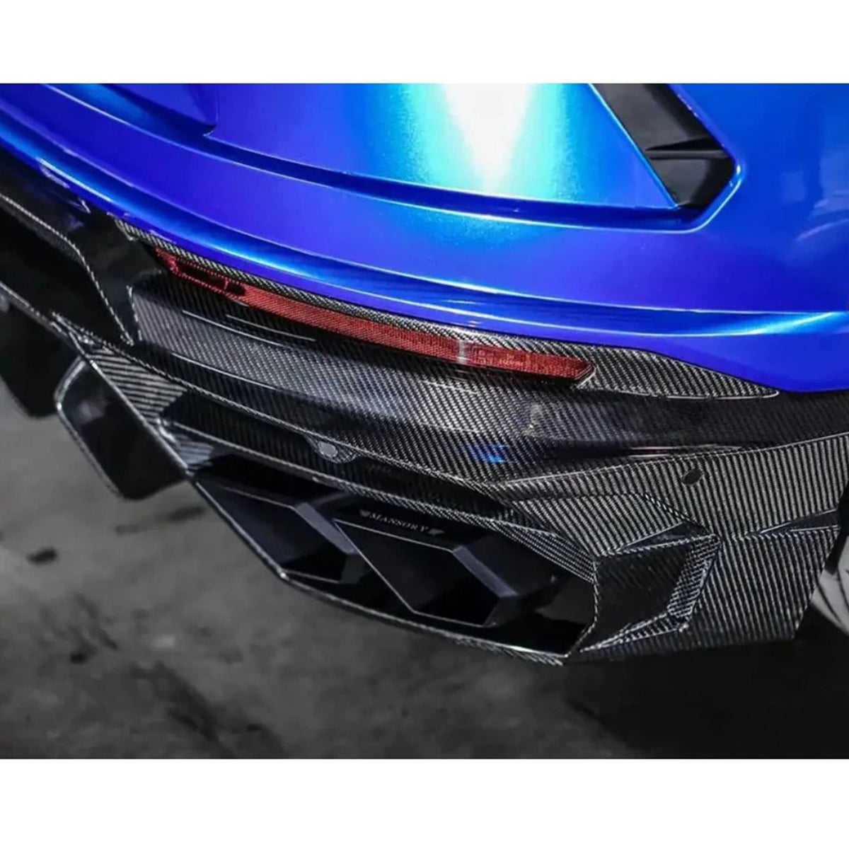Bull Boost MSY Style Dry Carbon Fiber Rear Diffuser for Lamborghini Urus - image 2