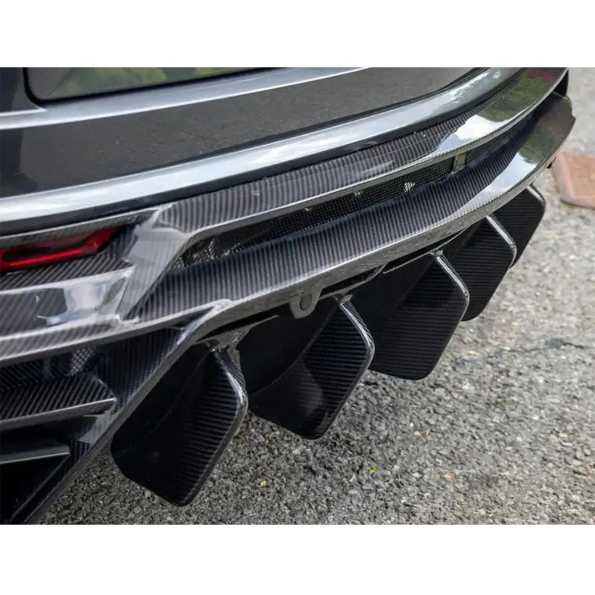 Bull Boost MSY Style Dry Carbon Fiber Rear Diffuser for Lamborghini Urus - image 4