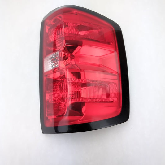 GM Damage 2014 2015 Silverado 1500 Taillight Tail Light Lamp Right RH Passenger