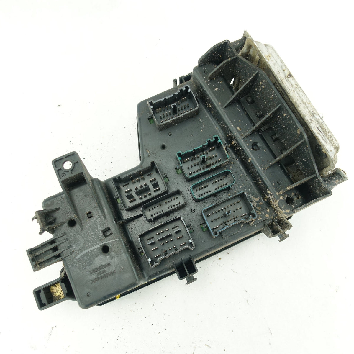 Damage 2003 Dodge Ram 2500 3500 5.9L Engine Fuse Junction Box - image 9