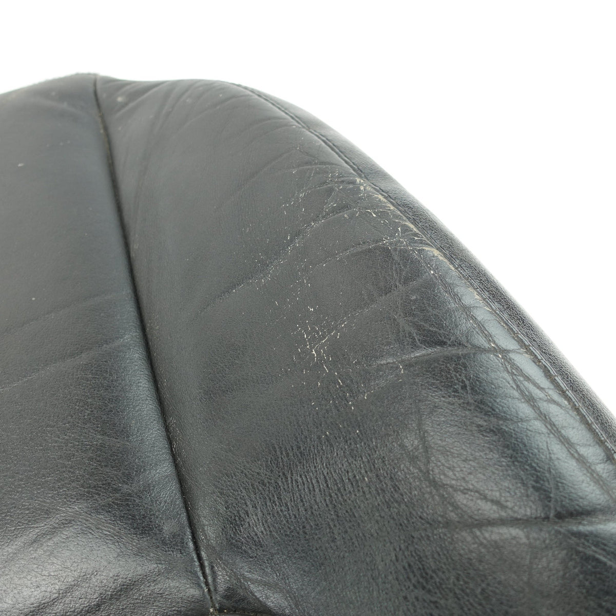 Damage 2006 Pontiac Torrent Driver Left Front Bottom Cushion Leather Black - image 4