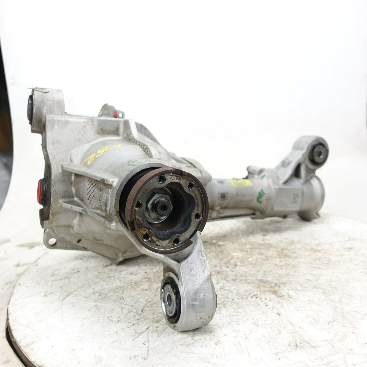 Damage 2021 Silverado Sierra 1500 Front Carrier Differential 3.23 Ratio GU5 SU5 - image 2
