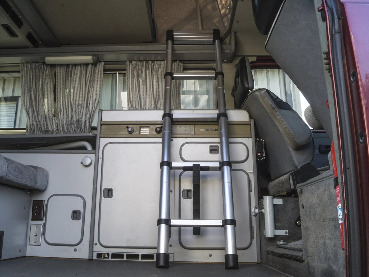 Compact Telescoping Ladder [All Vehicles]