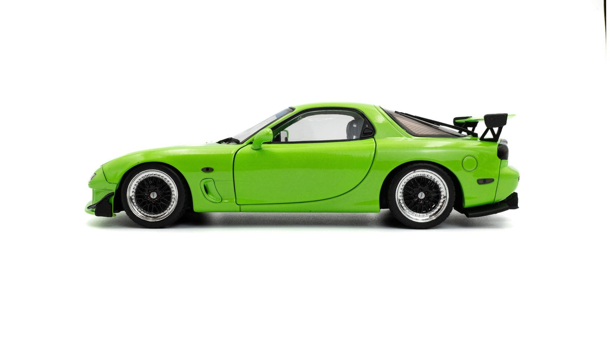 Solido 1999 Mazda RX7 FD3RS Solido Works Neon Green 1:18 - image 3